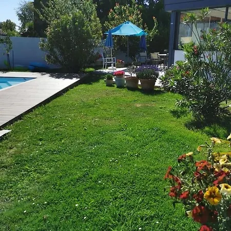 Grande Maison Familiale Piscine Chauffee Proche Plages *